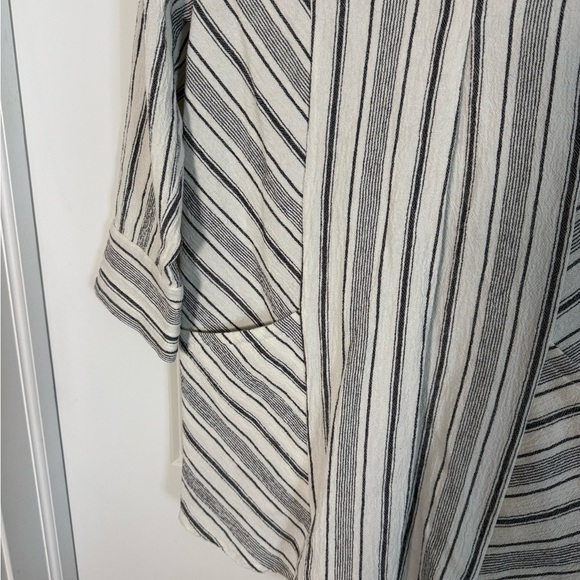 Soft Surroundings NWOT 100% Cotton Tunic Stripe V-Neck Pocket Blouse - Picture 3 of 9